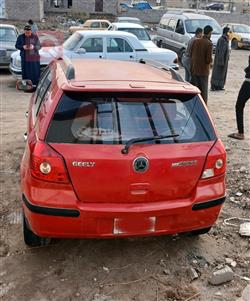 جيلي MK كروس